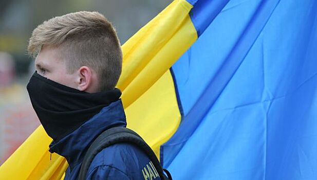 В Киеве пригрозили выдворить россиян из Крыма