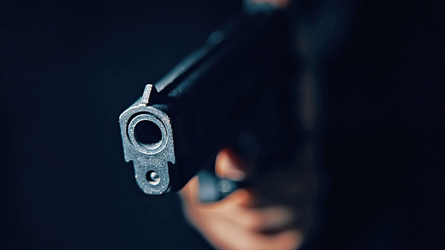 Певец Айзек Луна жестоко убит в своем доме