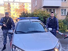 Сотрудники Росгвардии в Новосибирске спасли 15 жильцов дома от пожара