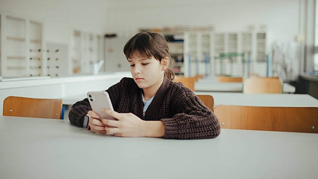 Стало известно, сколько времени подростки в России проводят в соцсетях