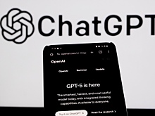 ChatGPT занимает две трети рынка чат-ботов