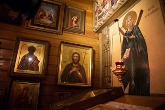 Изъятые на границе у калининградки иконы XIX века передали в музей Польши