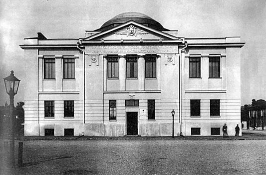В здании бывшего советского министерства в Москве нашли царский институт