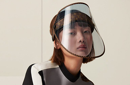 Дорогая ковидная мода: Louis Vuitton выпустил защитный экран стоимостью $960