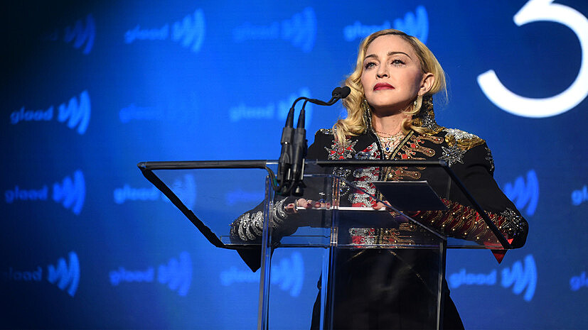 Мадонна снимет о себе биографический фильм
