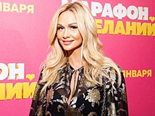 Лопырева пришла на премьеру «Марафона желаний» в микрошортах и прозрачной блузке, а Тарасова в строгом костюме