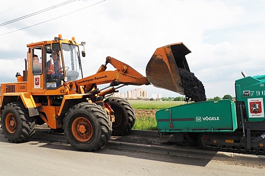 Специалисты приступили к устройству пешеходного тротуара в Рязановском