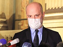 Министра образования Франции раскритиковали за объявление о введении санитарного протокола с Ибицы