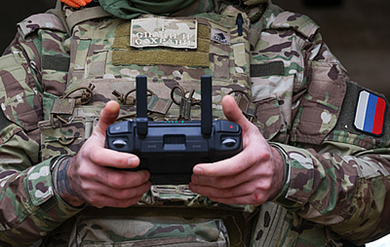 Расчеты FPV-дронов уничтожили склад с БПЛА ВСУ в пригородах Димитрова