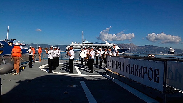 Фрегат «Адмирал Макаров» принял участие в мероприятиях «Русской недели» на острове Корфу
