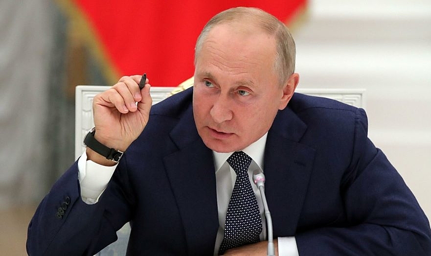 Путин дал поручение врио главы Дагестана