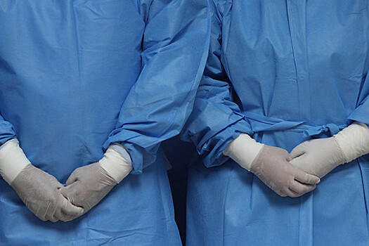 В Приморье коронавирусом заболели 17 медработников