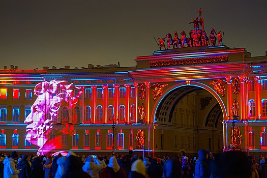 В Петербурге покажут световой спектакль к 185-летию Чайковского