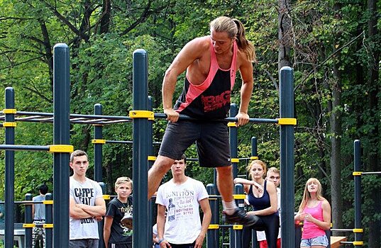 Жители Бутырского предпочитают укреплять здоровье, занимаясь спортом - опрос
