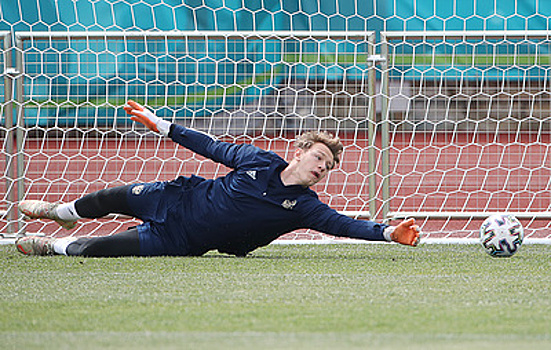 Сафонов займет место в воротах сборной России в матче Евро против финнов