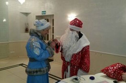 В Перми состоялась свадьба Деда Мороза и Снегурочки