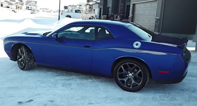 «Купание» маслкара Dodge Challenger 2018 года показали на видео