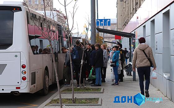 В Ростове жители Вертолетного Поля пожаловались на нехватку автобусов и маршруток