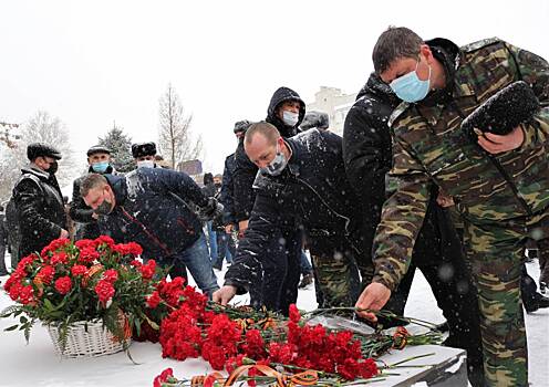 23 февраля «Единая Россия» проведет акцию «Защитим память героев»