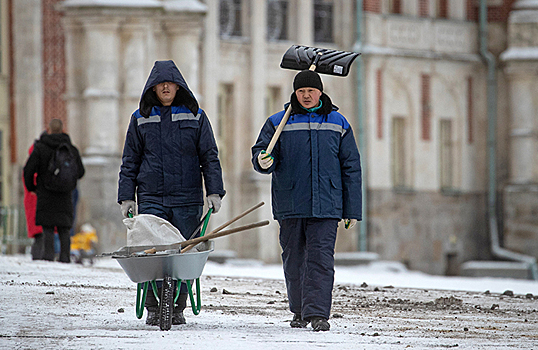 Мэр Москвы призвал уменьшить долю мигрантов среди коммунальщиков районных ГБУ