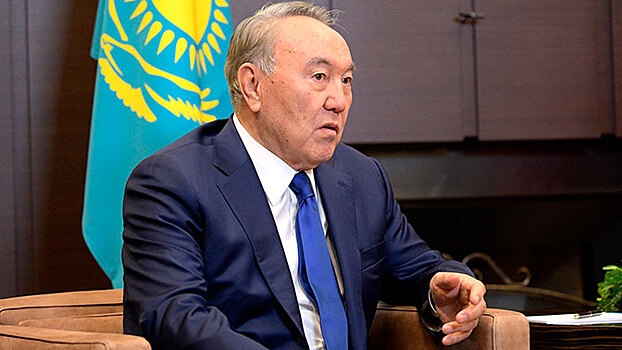 Назарбаев поздравил Путина с переизбранием