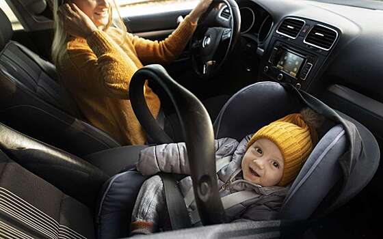 В Самарской области госавтоинспекторы провели акцию «Пристегни себя и своего ребенка»