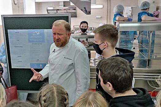 Шеф-повар Ивлев представил новое меню для школьников Мурманской области