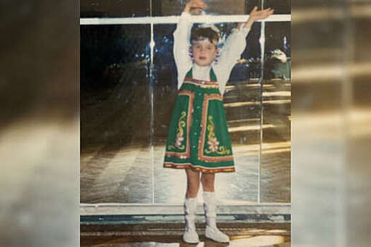 Актриса Лиза Моряк показала свое архивное фото в народном костюме