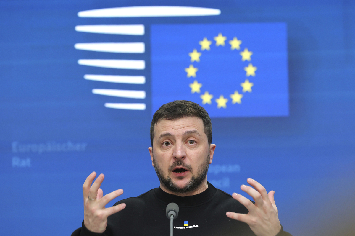 Зеленский в панике снова заговорил об атаке из Белоруссии
