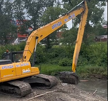 В Курске начались масштабные работы по расчистке русла реки Тускарь