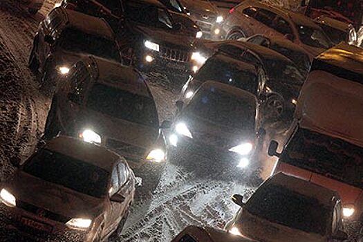 БТР Росгвардии спровоцировал пробку на МКАД