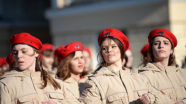 Юнармейцы пообщались по телемосту со сверстниками из Дамаска