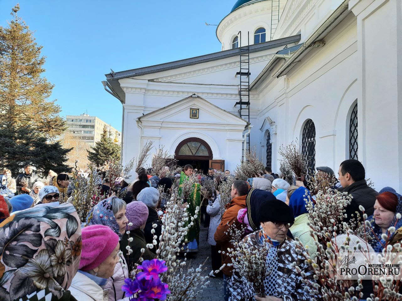 Оренбуржцы 9 апреля отмечают Вербное воскресенье