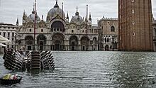 Метеоролог рассказал о причинах наводнения в Венеции