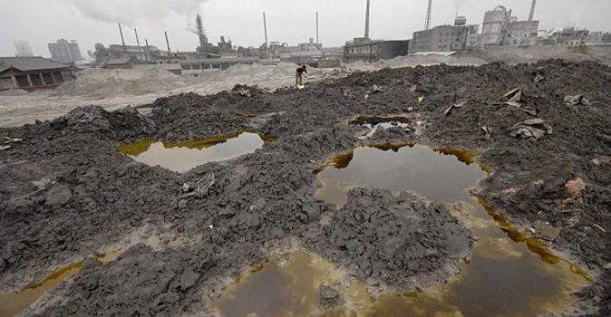 Двое донских высокопоставленных чиновников допустили загрязнение почвы на 93 млн рублей