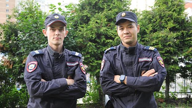В Перми полицейские спасли упавшую в Каму девушку, которая не могла самостоятельно выбраться из реки