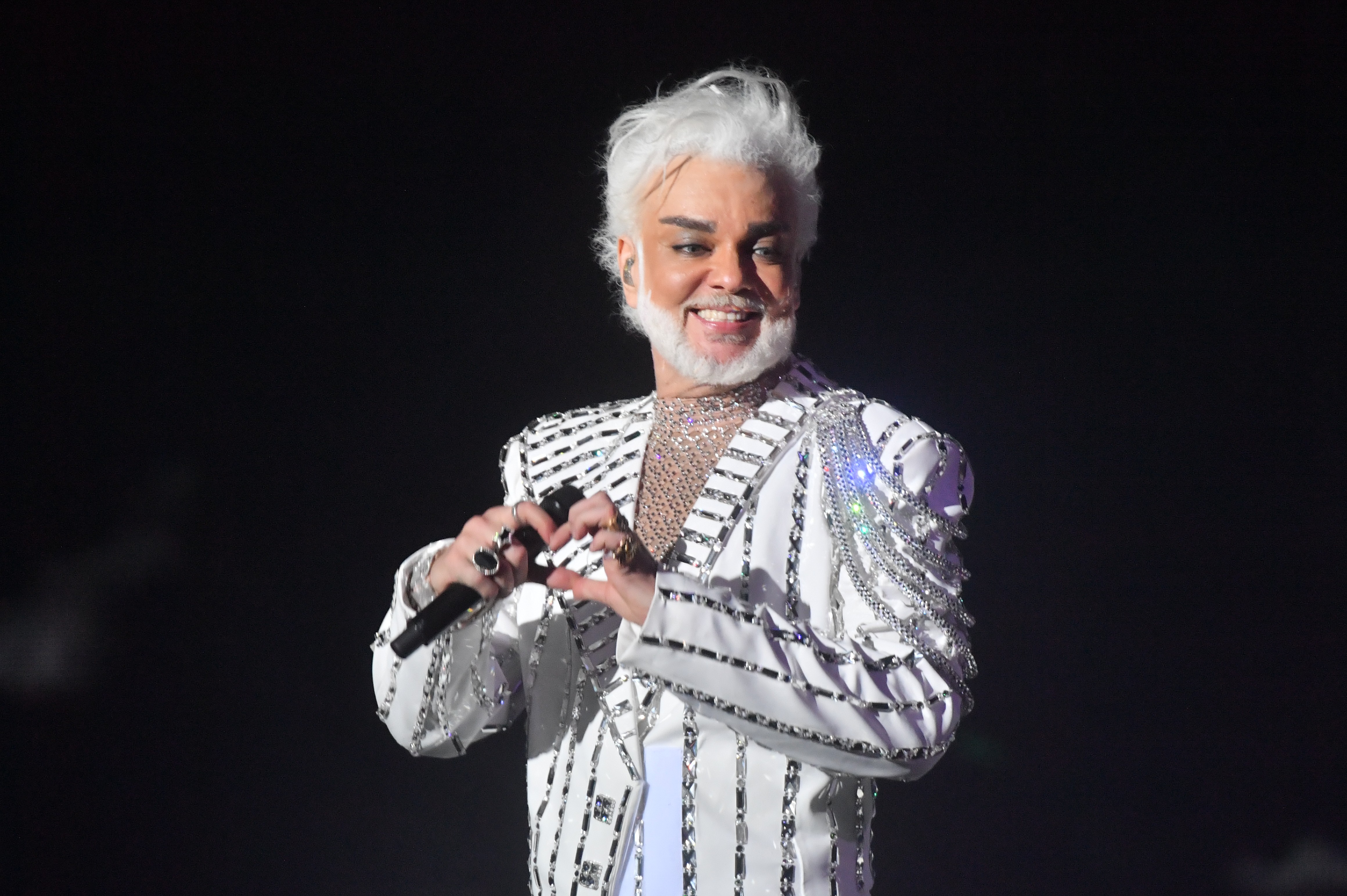 Сколько лет киркорову в 2025. Киркоров 2000. Сколько лет киркорову в 2025. Сколько лет киркорову в 2025. Прическа киркорова 2022.