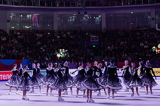 В Челябинске ярко и празднично открылся чемпионат России по фигурному катанию