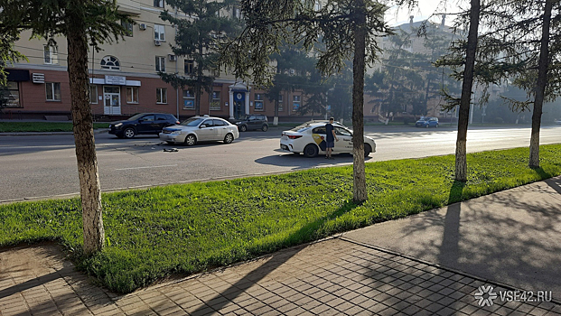 ДТП с такси произошло в Кемерове