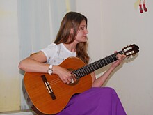 Начинающие политики спели о любви