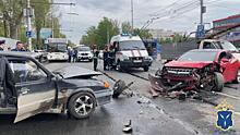 В Саратове автоинспекторы устанавливают обстоятельства ДТП, в котором пострадали 4 человека