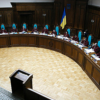 Кто остановит конституционный беспредел на Украине? Соцсети о решении по КСУ