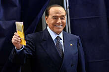 В Италии рассказали о состоянии госпитализированного из-за лейкоза экс-премьера Берлускони