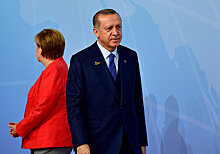 Поцелуй по расчету: на что готов Эрдоган ради благосклонности Меркель