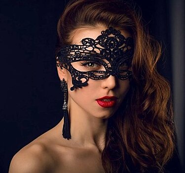 Делаем маски на Новый год 2020 своими руками