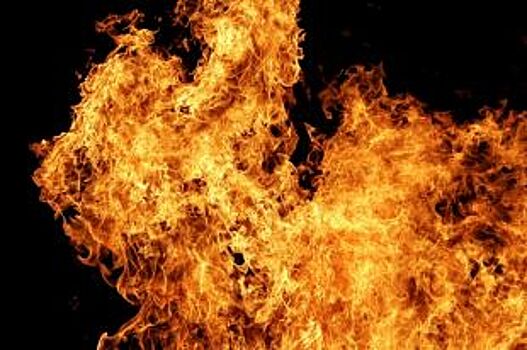 В Рыбинске горел частный дом, пострадали люди