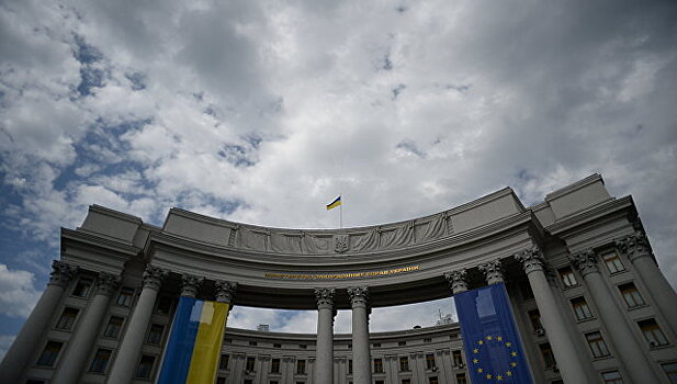 МИД Украины возмущен заявлениями Ле Пен по Крыму