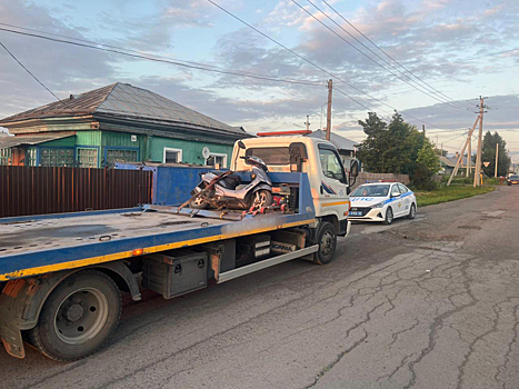 Не имеющий прав пьяный мужчина попался сотрудникам ГИБДД во время езды на мопеде в Кузбассе