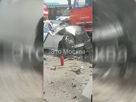 ДТП произошло у метро "Бунинская аллея"