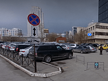 В центре Екатеринбурга исчезнет еще одна большая парковка